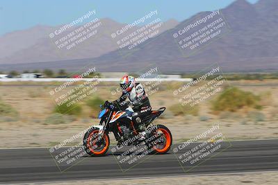 media/Nov-06-2023-Moto Forza (Mon) [[ce023d0744]]/3-Intermediate Group/Session 2 (Turn 14 Exit)/